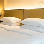 Calabash Luxury Villa Hotel